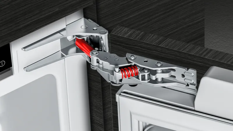 Bosch-289L-Stainless-Steel-LED-Lighting-Optimal-Climate-Control-Pull-Out-Glass-Shelf-Built-in-(REFRIGERATOR(KIF81HD31I)